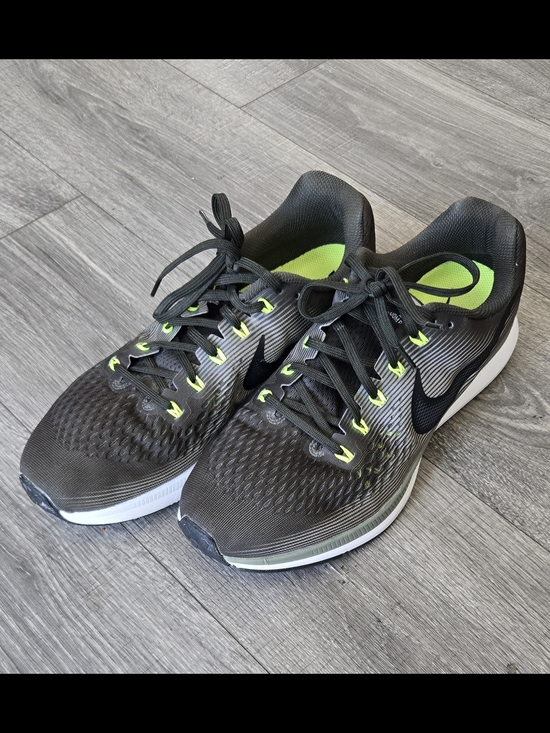 Nike Air Zoom Pegasus 34 Green Black Volt Men’s Size 12 Running Shoes 880555-302